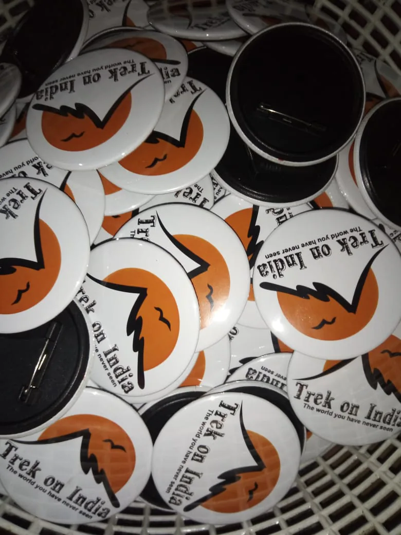 Custom button badges manufactured by Sidamhk