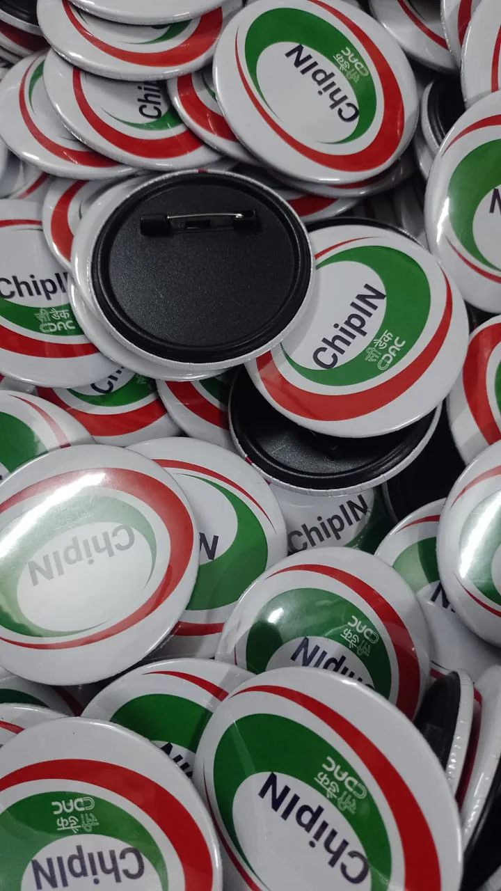 Custom button badges manufactured by Sidamhk