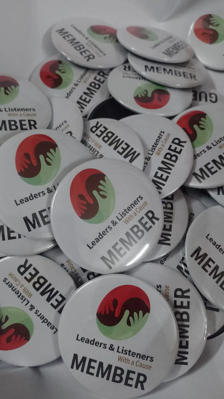 Custom button badges manufactured by Sidamhk