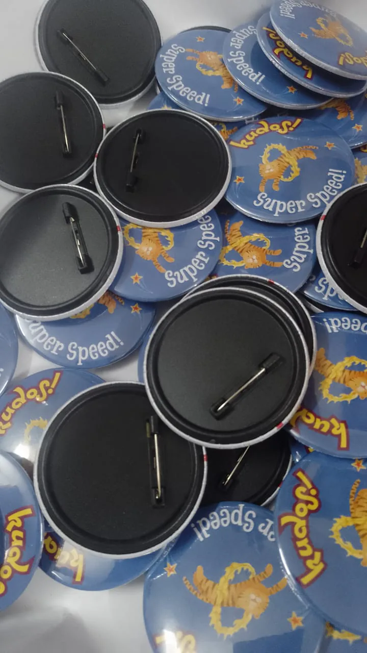 Custom button badges manufactured by Sidamhk