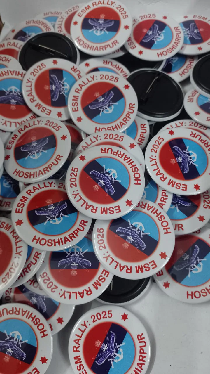 Custom button badges manufactured by Sidamhk